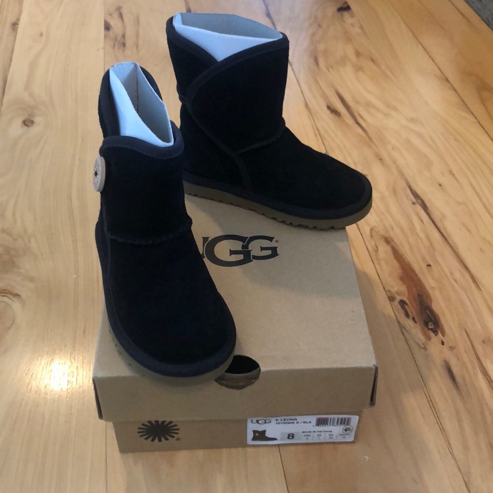 Ugg - Black size 8 toddler